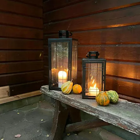 펜션 Summerhouse In Forest Near Rorvig *